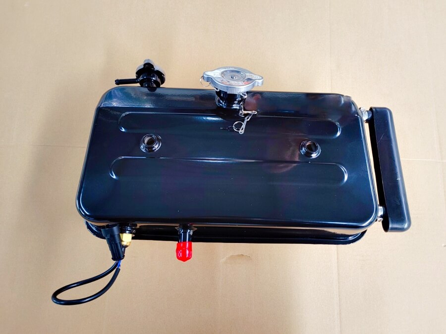 Battery cooling system expansion tank