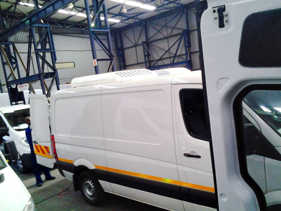 mini bus air conditioner